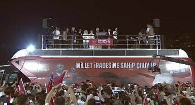 Üsküdar'da ''Millet İradesine Sahip Çıkıyor'' mitingi… Özgür Özel: AK Parti'nin kara düzenini bitireceğiz