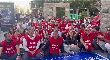 Van'da işten çıkarılan işçilerin eylemi devam ediyor