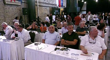 “Ve Mavi Gözleri Çakmak Çakmaktı”: Atatürk’ün hiç görülmemiş fotoğrafları sergide
