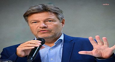 Yeşiller eski Eş Başkanı ve önceki dönem Ekonomi Bakanı Robert Habeck milletvekilliğinden istifa ettiğini, federal parlamentodan çekileceğini açıkladı