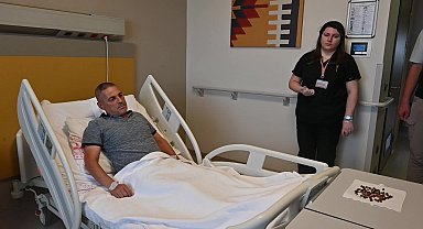 Yozgat’ta bir hastanın böreğinden 100 civarında taş çıkarıldı... Op. Dr. Fatih Kocamanoğlu: 