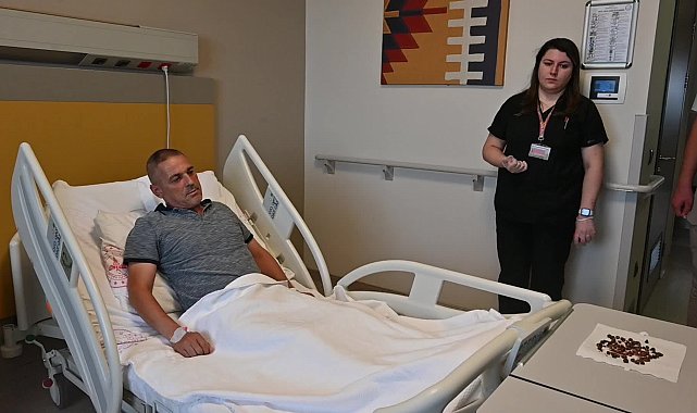 Yozgat’ta bir hastanın böreğinden 100 civarında taş çıkarıldı... Op. Dr. Fatih Kocamanoğlu: