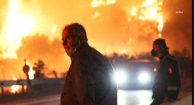 Yunanistan’da orman yangınları: Binlerce kişi tahliye edildi, söndürme çalışmaları sürüyor