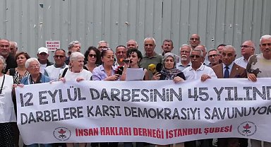 12 Eylül darbesinin 45. yıl dönümünde eski TRT Radyo binası önünde açıklama: 12 Eylül zihniyeti hala işbaşında