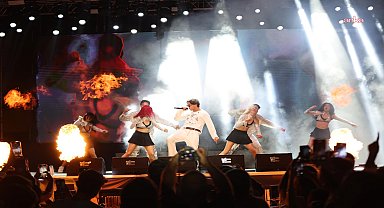 21 . Germencik İncir Festivali’nde rapçi “Çakal” sahne aldı