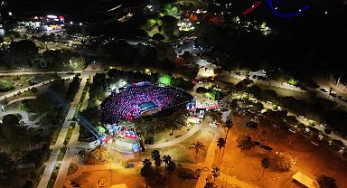 32'nci Uluslararası Adana Altın Koza Film Festivali, Orhan Kemal Emek Ödülleri töreni ve Ceylan Ertem konseri ile başladı