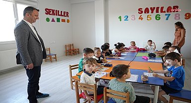 Akhisar Belediye Başkanı Kayserili, kreş öğrencileri ile buluştu 