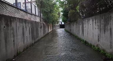 Alanya Belediyesi, dere temizlik çalışmalarına hız verdi