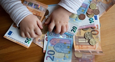 Almanya'da çocuk parası rekoru: Kasadan 57,5 milyar euro çıktı, işte 2025'in yeni zamlı rakamları