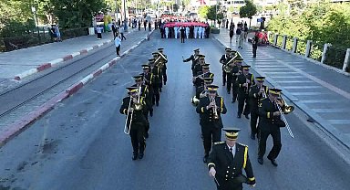 Antalya Büyükşehir Belediye Başkan Vekili Özdemir: “Kahraman gazilerimize minnettarız”