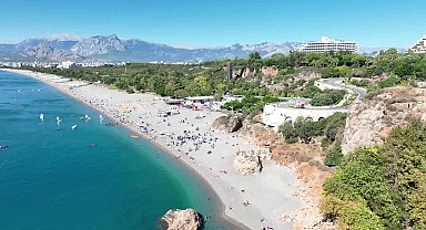 Antalya Büyükşehir Belediye Başkan Vekili Özdemir, kıyı temizliğine destek verdi 