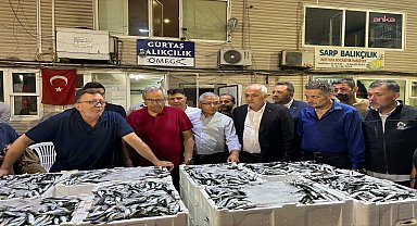 Balıkesir’de balık sezonu ilk mezatla açıldı