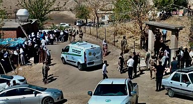 Batman’da silahlı saldırıda öldürülen anne, baba ve 2 çocuğu toprağa verildi