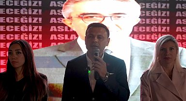 Bayrampaşalılar, tutuklanan Belediye Başkanı Hasan Mutlu'ya destek için belediye önünde toplandı