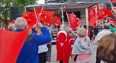 Berlin’de demokrasi, özgürlük ve adalet mitingi düzenlendi