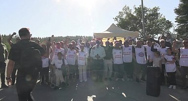 Bilecik’te Rahau işçilerinin eylemi sürüyor... Lastik İş Genel Başkanı Sarı işverene seslendi: “Biran önce masaya gelin” 