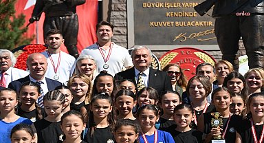 Bozüyük'ün düşman işgalinden kurtuluşunun 103'üncü yılı düzenlenen törenle kutlandı 