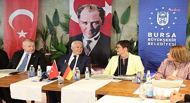 Bursa Büyükşehir Belediye Başkanı Bozbey, Alman heyeti İnegöl'de ağırladı