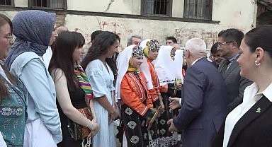 Bursa Büyükşehir Belediye Başkanı Bozbey'den Dağ Yöresi Yardımlaşma ve Kültür Derneği'ne ziyaret 