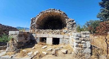 Büyük İskender’in aşamadığı Myndos Kapısı çöplük ve tuvalete döndü