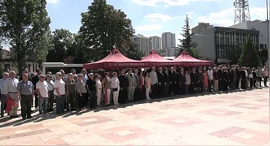 CHP 102 yaşında... Bilecik'te kuruluş yıl dönümünü kutlandı