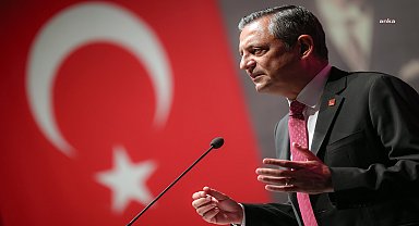 CHP Genel Başkanı Özel, Filenin Sultanları'nı tebrik etti 