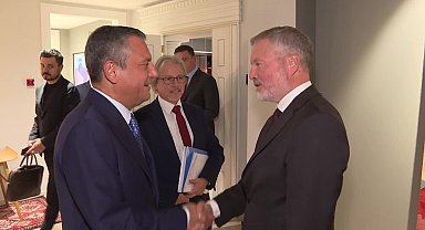 CHP lideri Özel, büyükelçilerle bir araya geldi