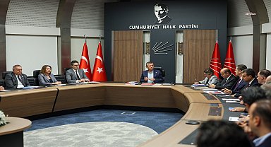 CHP MYK, Özgür Özel başkanlığında toplandı