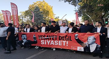 CHP'nin Ankara mitingi öncesi gençlik kolları Kızılay'dan Tandoğan Meydanı'na yürüdü