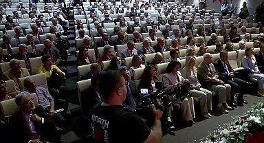 CHP'nin Program Çalıştayı... İmamoğlu: Bizler gövdemizi taşın altına koyarken her bir vatandaşımız da elini o taşın altına sokmalıdır