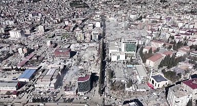 Depremde yıkılan Hacı Ömer Apartmanı davasında belediye başkan yardımcısı dahil 10 kişi yargılanacak