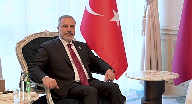 Dışişleri Bakanı Hakan Fidan, Doha'da Katar Başbakanı ve Dışişleri Bakanı Al Sani ile bir araya geldi