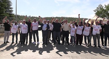 DİSK'ten ''sendikaya üye oldukları'' gerekçesiyle işten çıkarılan işçilere destek...
