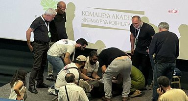 Diyarbakır’da konuşma yaptığı sırada rahatsızlanan İsmail Beşikçi hastaneye kaldırıldı