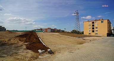 Edremit Belediyesi, yol ve çevre düzenleme çalışmalarını sürdürüyor