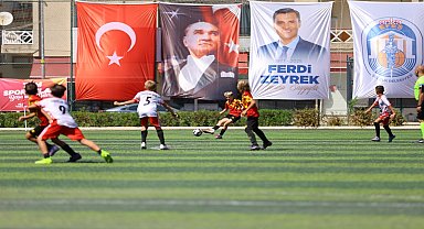 Efes Selçuk’ta Ferdi Zeyrek anısına futbol müsabakası düzenlendi