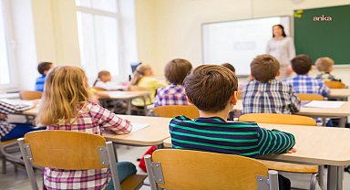 Eğitimdeki eşitsizlikler derinleşiyor: Zorunlu eğitim çağındaki 221 bin 739 kız çocuğu okul dışında kaldı