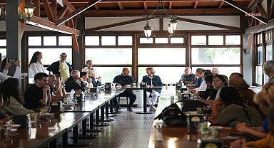 Eskişehir Büyükşehir Belediye Başkanı Ünlüce, Gazeteciler Cemiyeti heyetini ağırladı