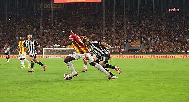 Göztepe sahasında Beşiktaşı 3-0 mağlup etti