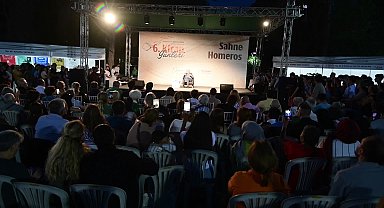 İlber Ortaylı Bornova’da İzmirlilerle buluştu 