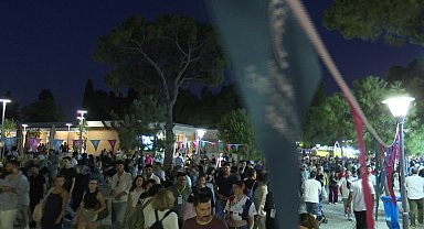 İzmir Büyükşehir Belediye Başkanı Cemil Tugay: İzmir çok iyi şeyleri hak eden insanların şehri