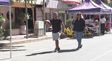 İzmir’de yayalar Otomobilsiz Kent Günü’nün keyfini sürdü