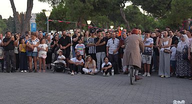 İzmir Enternasyonal Fuarı’nda, uluslararası sokak gösterileri ilgi görüyor 
