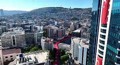 İzmir’in kurtuluşunun 103. yılı kutlamaları Zafer Yürüyüşü ile başladı