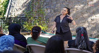 İzmir Şato’da “Bizim Mahalle Sohbetleri” başladı