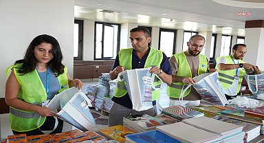 Kadıköy Belediyesi’nden ilkokul öğrencilerine kırtasiye desteği