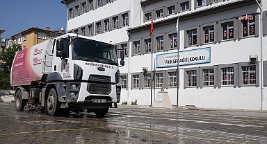 Keçiören Belediyesi’nden okullarda temizlik seferberliği