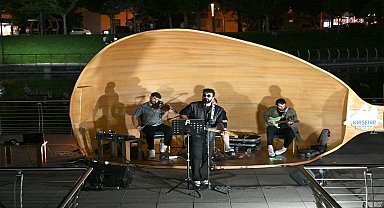 Kırşehir Belediyesi'nin Yaz Konserleri, Grup Bercesteband’ın performansıyla sona erdi
