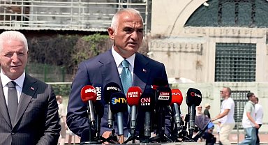 Kültür ve Turizm Bakanı Mehmet Nuri Ersoy, Ayasofya'daki güçlendirme çalışmalarını anlattı: “Yapay zekâ destekli güvenlik sistemi kuruldu, kubbe güçlendirme çalışmaları başlıyor” 
