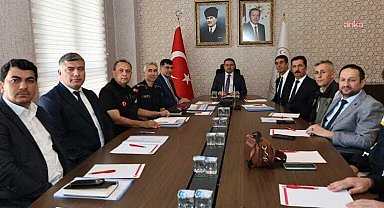 Kütahya Belediye Başkanı Kahveci, Acil Çağrı Hizmetleri İl Koordinasyon Komisyonu Toplantısı’na katıldı